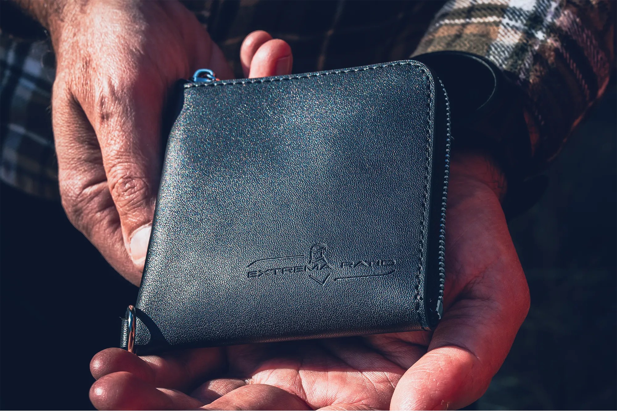 THE CARRY ZIP LEATHER WALLET | Extrema Ratio