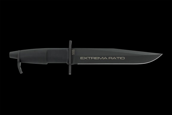 A.M.F. | Extrema Ratio