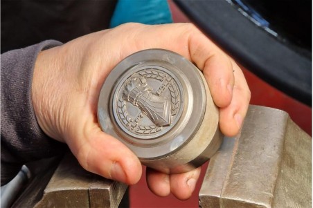 COIN XXV ANNIVERSARIUM | Extrema Ratio