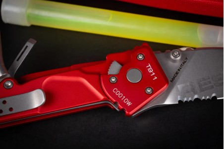 T911 RESCUE | Extrema Ratio