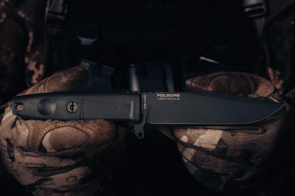FOLGORE VERTICALE: A Limited Edition of Only 300 Pieces